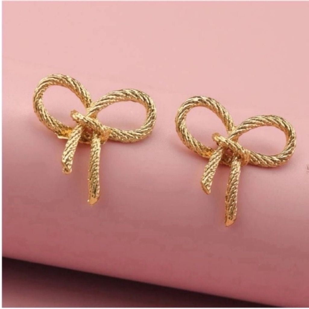 Mini bow tie earrings