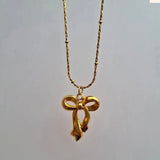 Pretty bow necklace