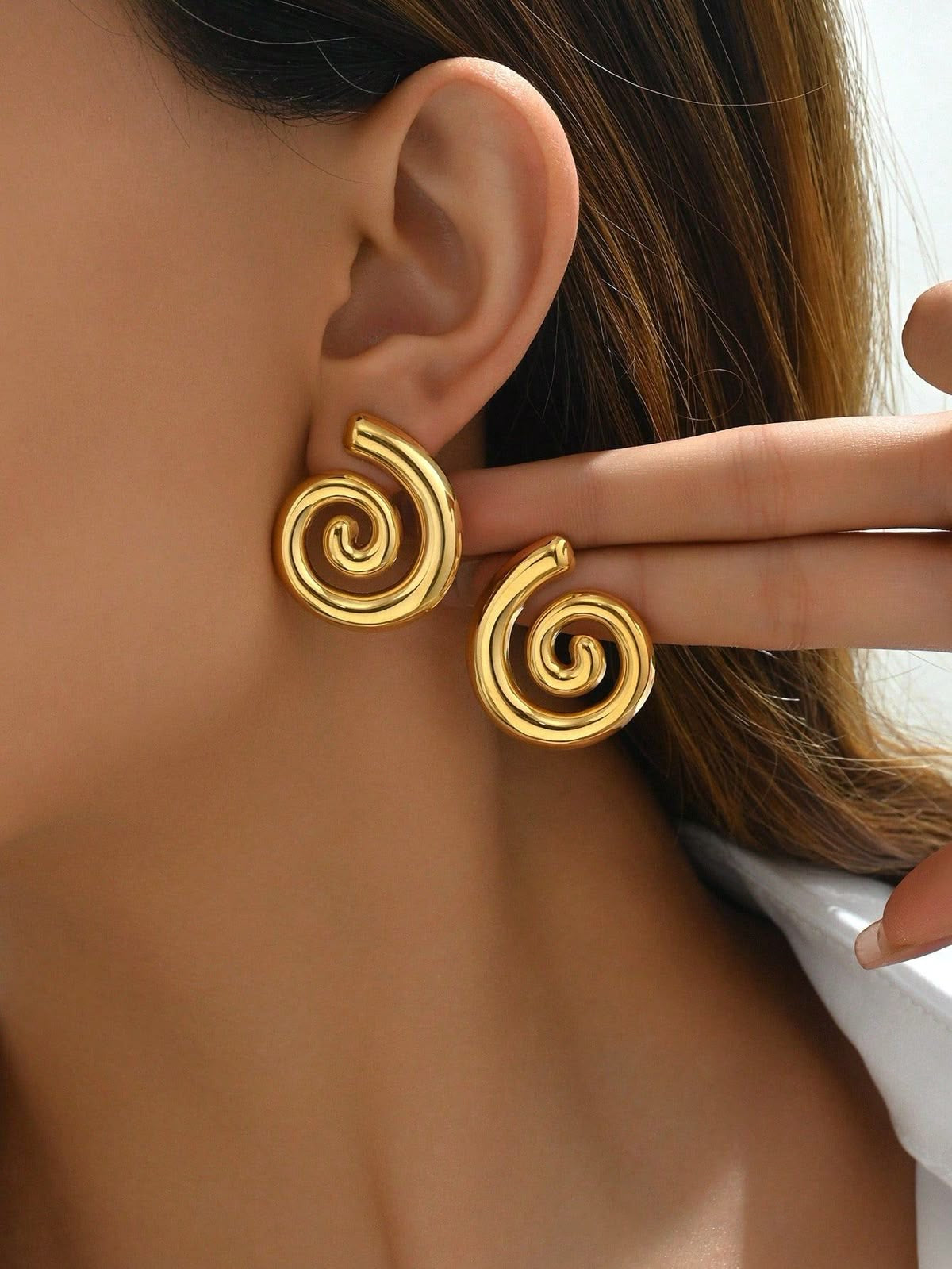 Swirl earrings