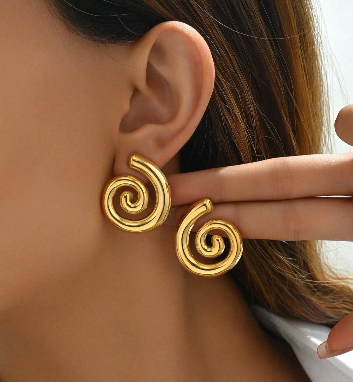 Swirl earrings