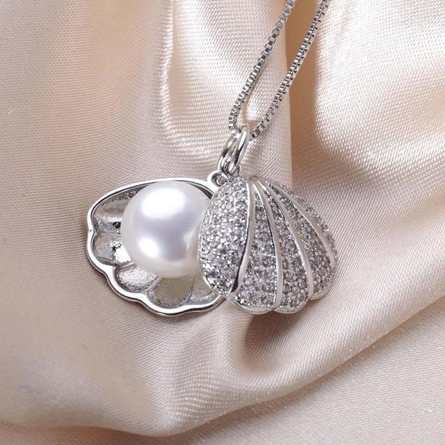 Silver pearl shell necklace