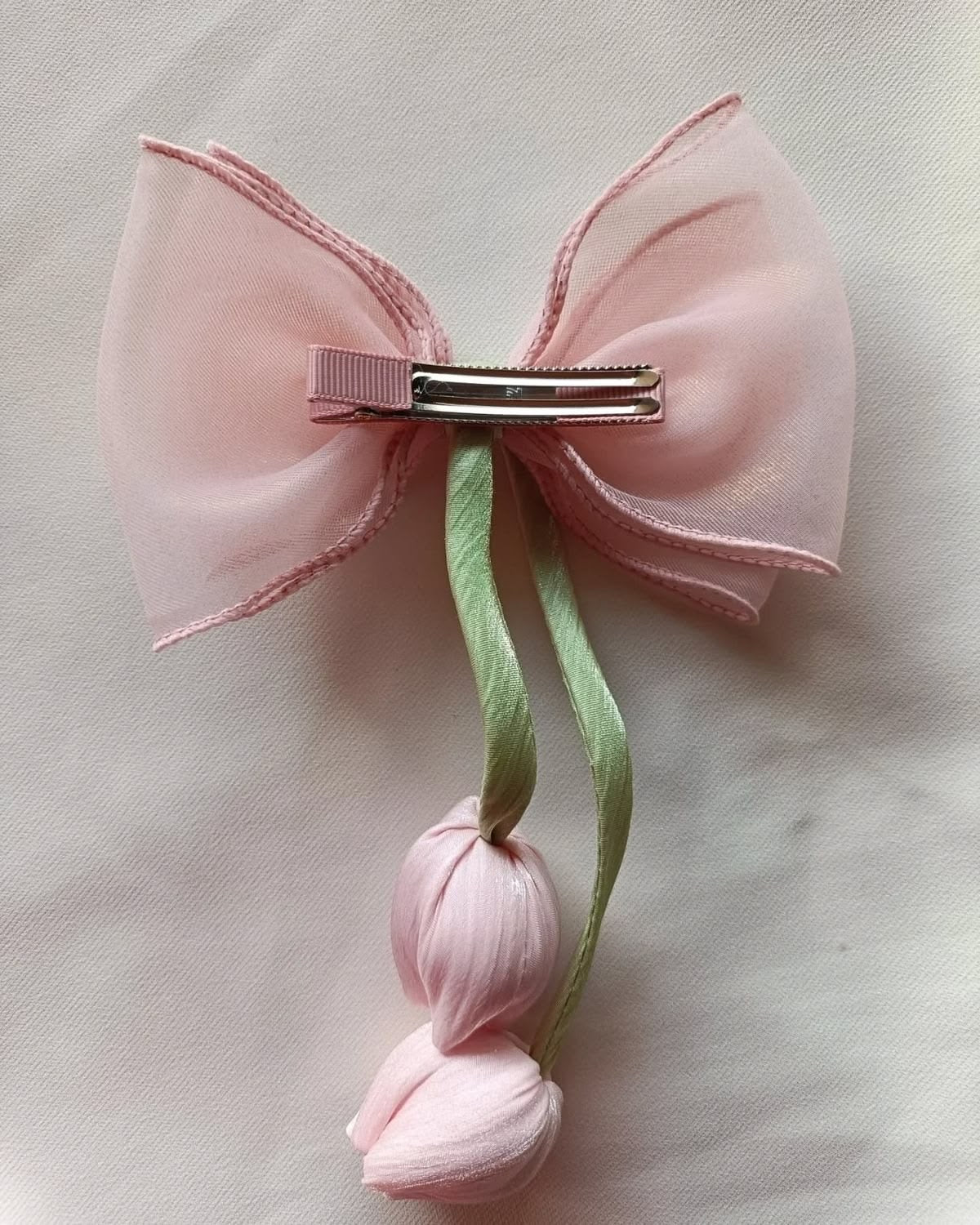 Tulip bow clip (random colour)