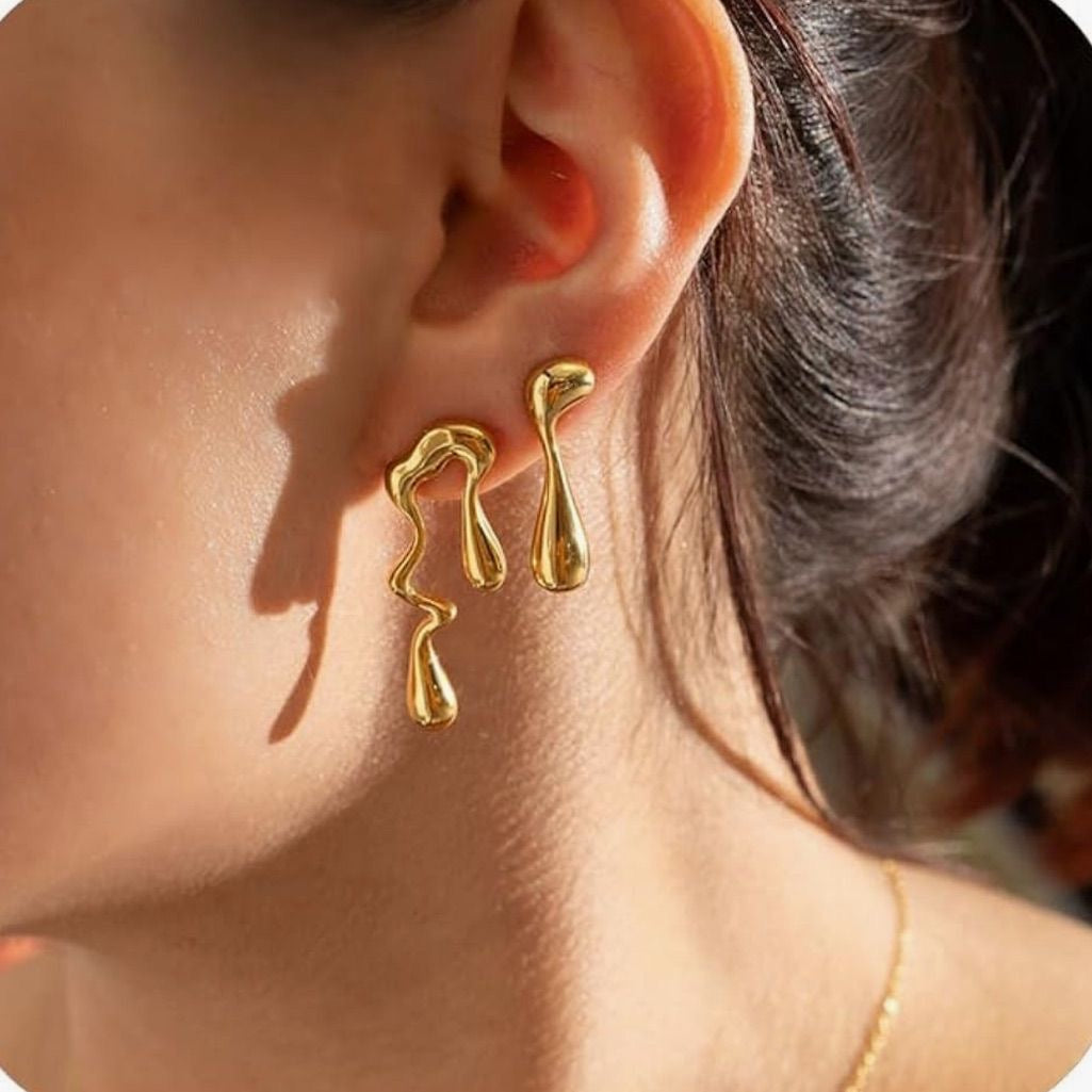 Mismatch liquid drop earrings