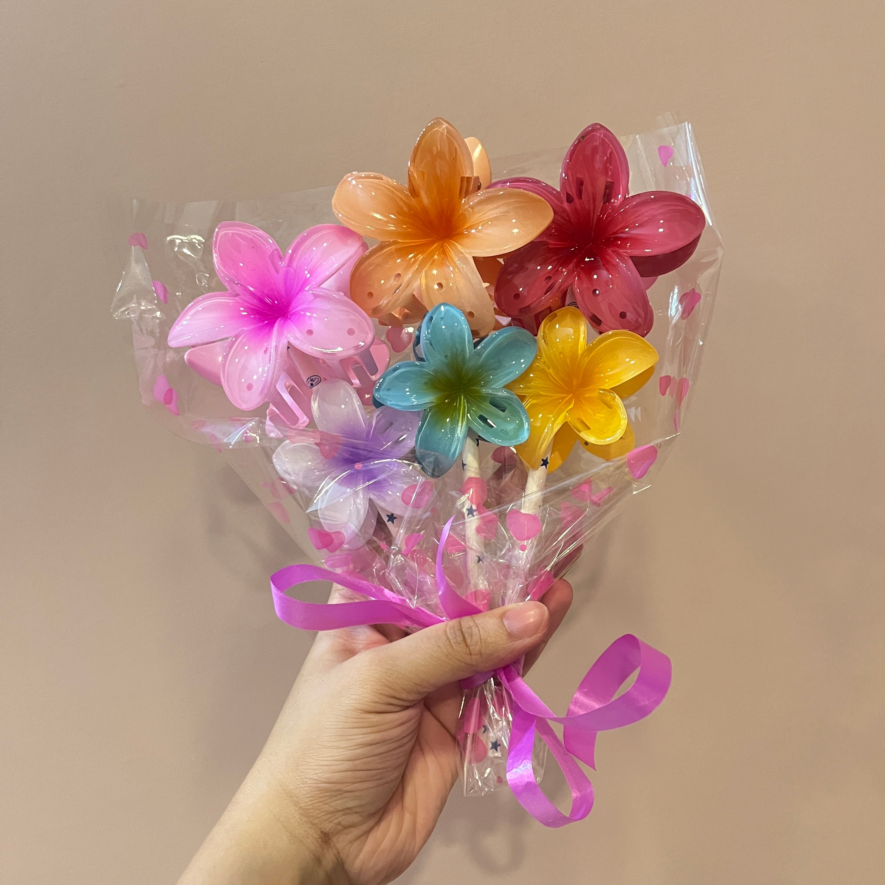 Claw clip bouquet
