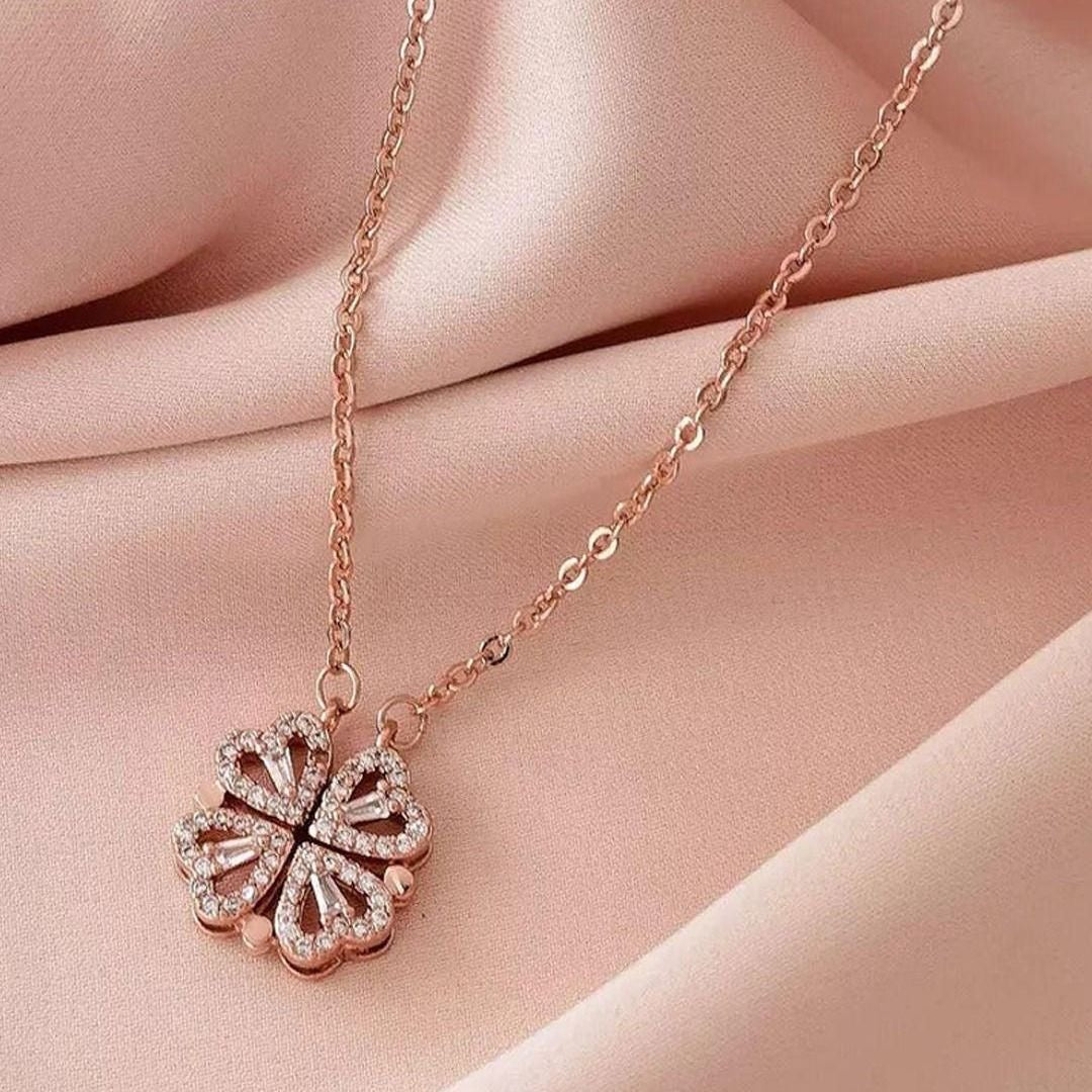 Rosegold Clover of love necklace