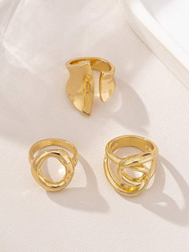 Chunky abstract set of 3 rings